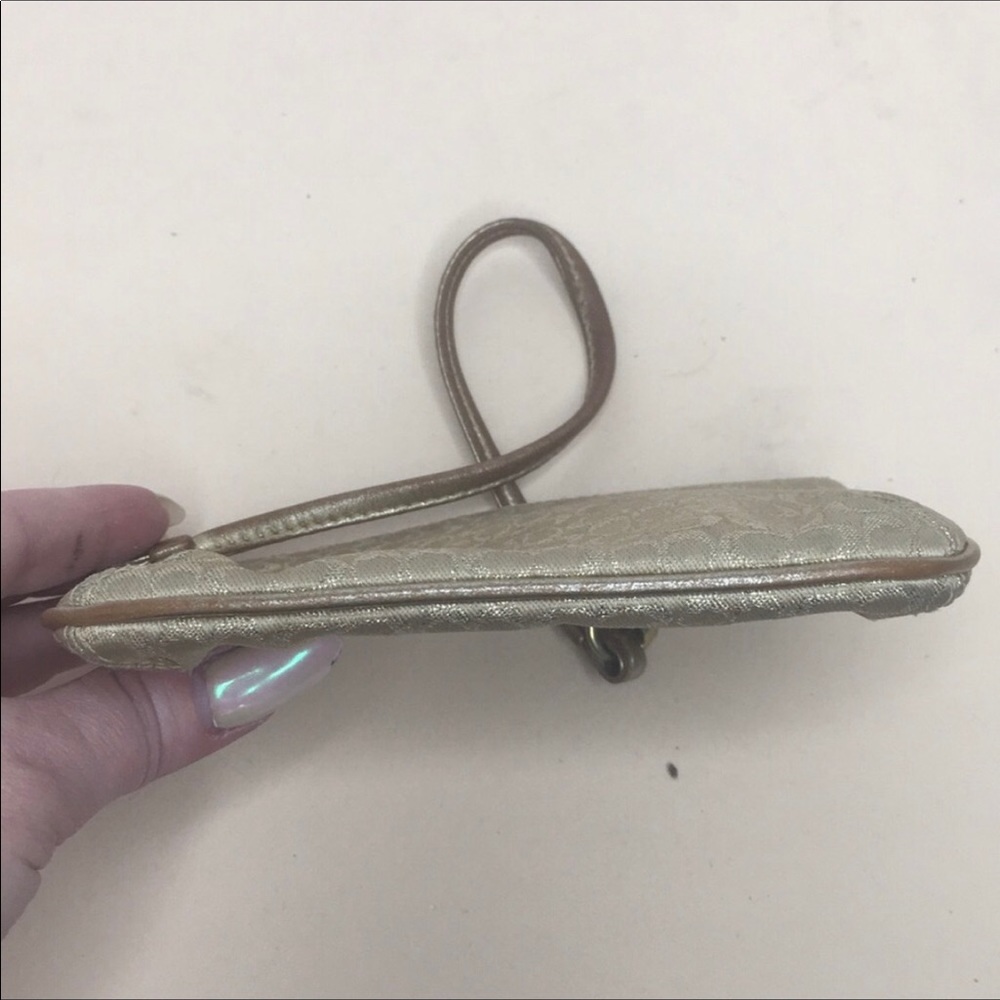 Coach wristlet - Picture 4 of 5